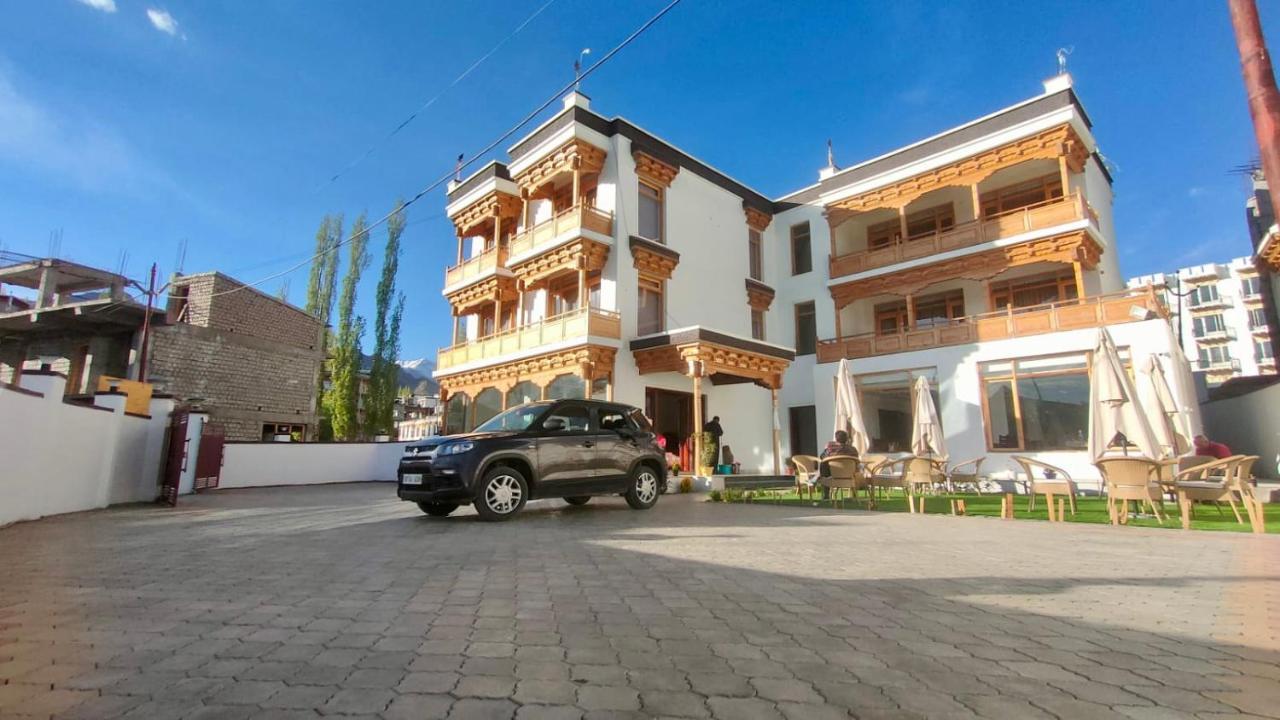 Hotel Lha-Zes Léh Exteriér fotografie