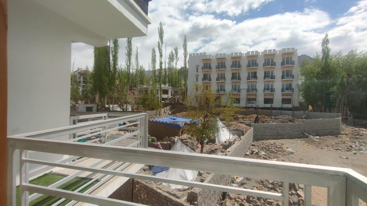 Hotel Lha-Zes Léh Exteriér fotografie